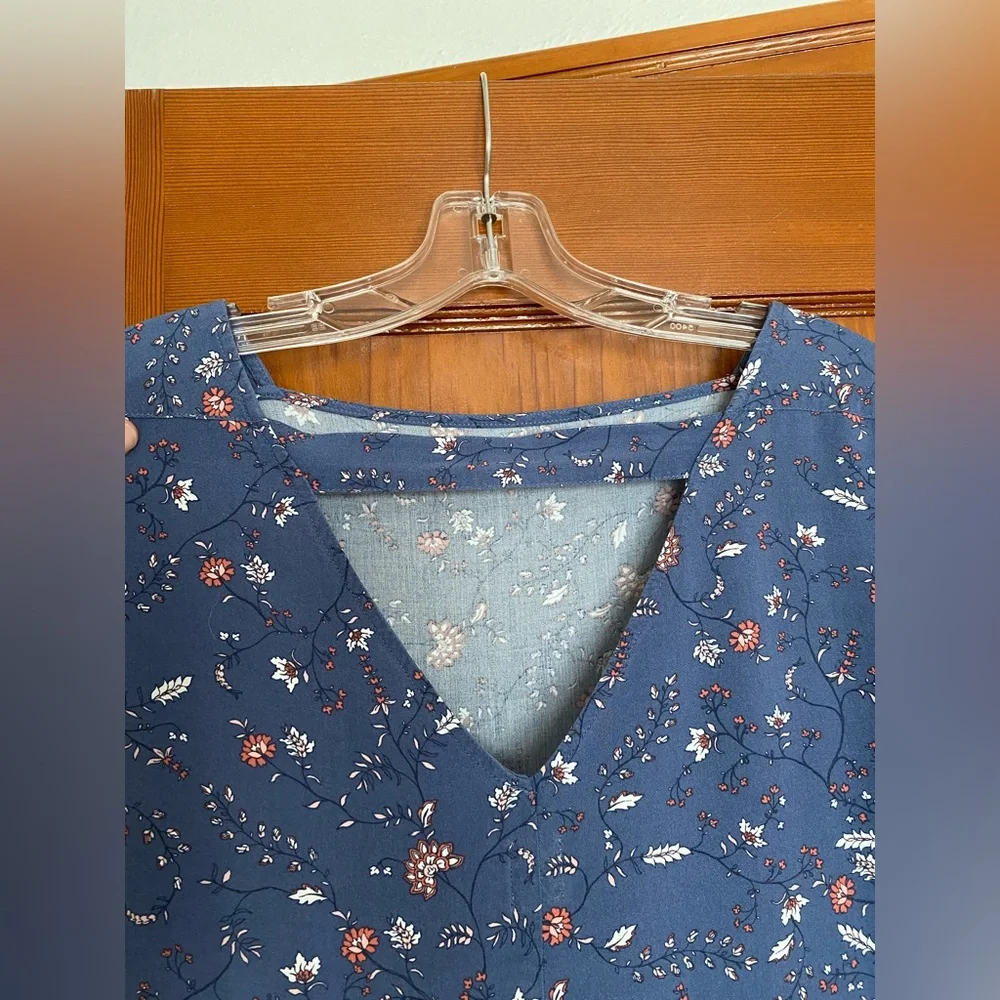 GAP Blue Floral Pattern Dress - Picture 4 of 10